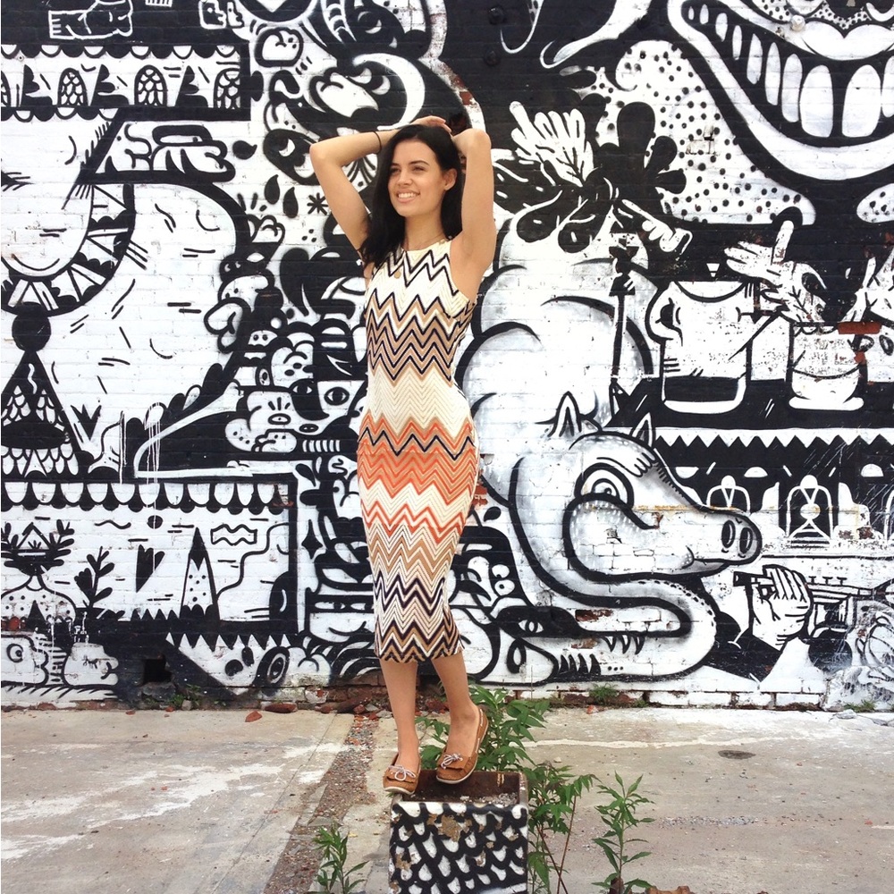 Modern Patterned Knit Dress - Picture 2 of 3